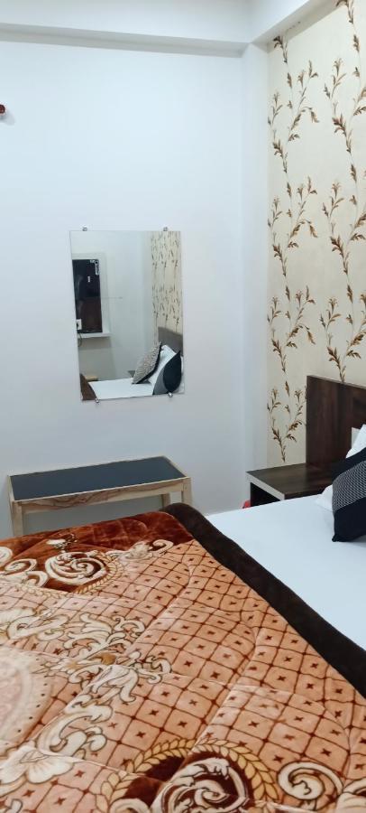 Shree Gorakhnath Guest House Ayodhya Exteriér fotografie